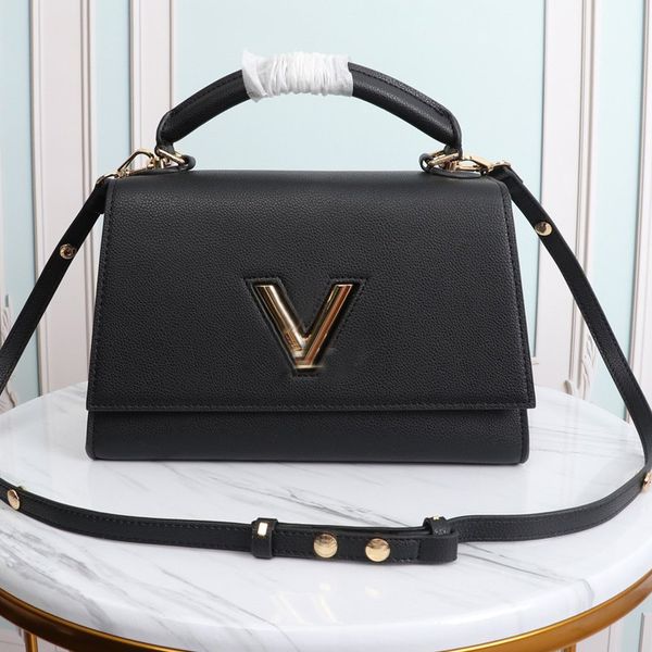 genuine leather women's handbag purse v lock flap bag adjustable belt shoulder bags twist one handle tote bag crossbody bags high quali
genuine leather women's handbag purse v lock flap bag adjustable belt shoulder bags twist one handle tote bag crossbody bags high quali