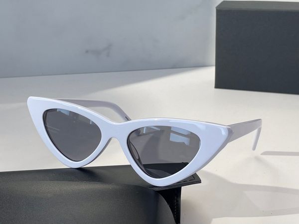 summer sunglasses for men and women cat eye style 452 anti-ultraviolet retro plate full frame fashion eyeglasses random box, White;black
summer sunglasses for men and women cat eye style 452 anti-ultraviolet retro plate full frame fashion eyeglasses random box, White;black