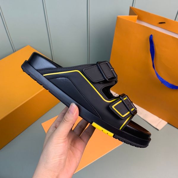 fashionable men's slippers leisure beach outdoor portable leather materials with box size 38-44 564134, Black
fashionable men's slippers leisure beach outdoor portable leather materials with box size 38-44 564134, Black