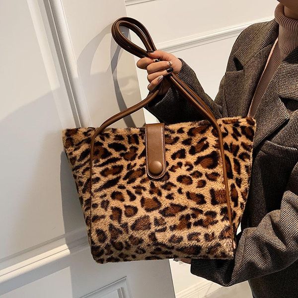 evening bags women winter plush shoulder bag fashion trend handbag female brand design underarm pack soft leather tote
evening bags women winter plush shoulder bag fashion trend handbag female brand design underarm pack soft leather tote