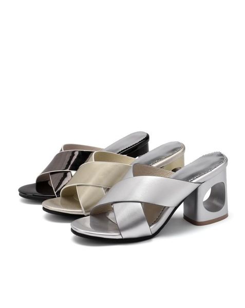 slippers med casual high-heeled shoes lady slides slipers women square heel luxury 2021 girl soft block summer rubber pu fashion, Black
slippers med casual high-heeled shoes lady slides slipers women square heel luxury 2021 girl soft block summer rubber pu fashion, Black
