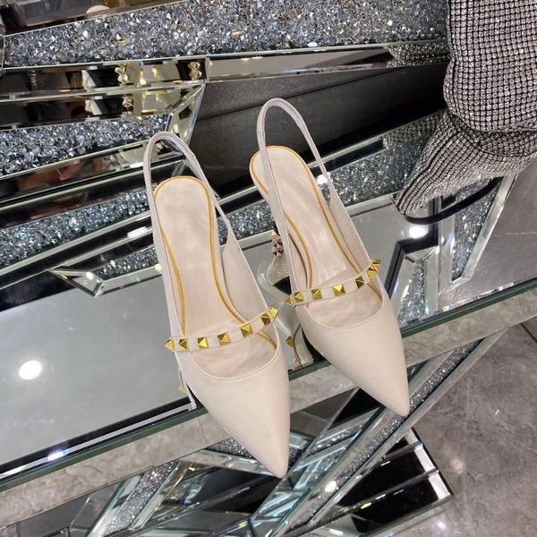 dress shoes women's fashion pumps genuine leather ladies sandals pointed toe for summer rivet thin heels size 34-41, Black
dress shoes women's fashion pumps genuine leather ladies sandals pointed toe for summer rivet thin heels size 34-41, Black