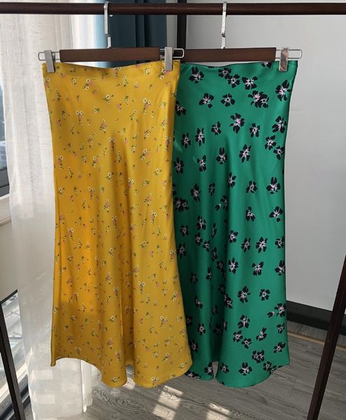 2021 new cetim de seda fishtail midi saia cintura alta flor impresso brilho oblquo corte senhoras saias longas seagem floral moda g2tk, Black
2021 new cetim de seda fishtail midi saia cintura alta flor impresso brilho oblquo corte senhoras saias longas seagem floral moda g2tk, Black