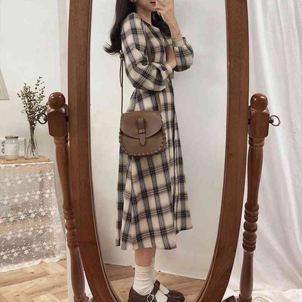 fashion plaid long sleeve midi womens dresses v neck spring autumn waist tied a-line retro chic simple for school, Black;gray
fashion plaid long sleeve midi womens dresses v neck spring autumn waist tied a-line retro chic simple for school, Black;gray