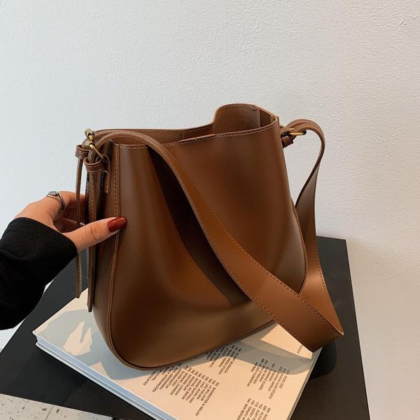 evening bags 2021 large capacity women shoulder designer handbags luxury pu leather crossbody bag casual tote simply purse
evening bags 2021 large capacity women shoulder designer handbags luxury pu leather crossbody bag casual tote simply purse