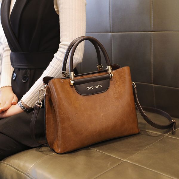 fashion messenger shoulder single bag 8060-1 large 2021 new female women all-match simple kcbax
fashion messenger shoulder single bag 8060-1 large 2021 new female women all-match simple kcbax