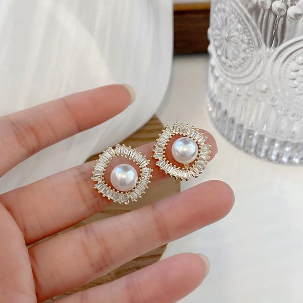 stud 2021 arrival trendy geometric rhinestone antique exquisite zircon square imitation pearl earrings for women jewelry, Golden;silver
stud 2021 arrival trendy geometric rhinestone antique exquisite zircon square imitation pearl earrings for women jewelry, Golden;silver