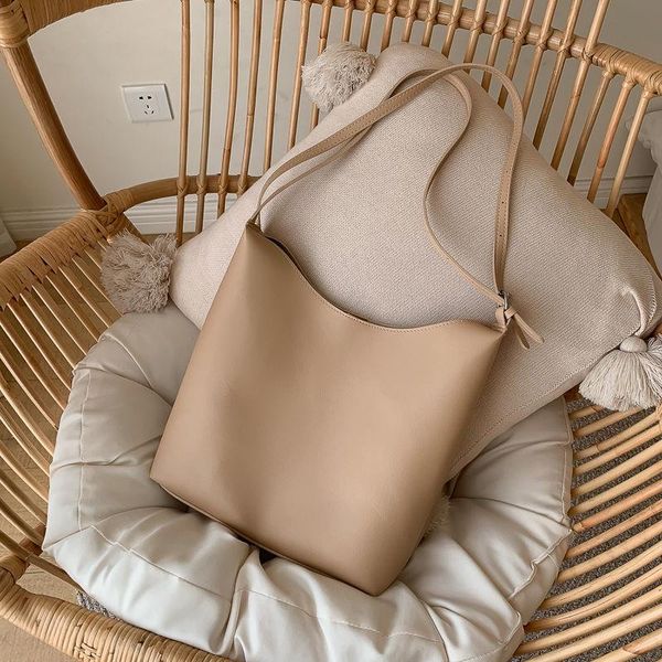 evening bags retro pu leather shoulder for women 2021 luxury handbags designer totes
evening bags retro pu leather shoulder for women 2021 luxury handbags designer totes
