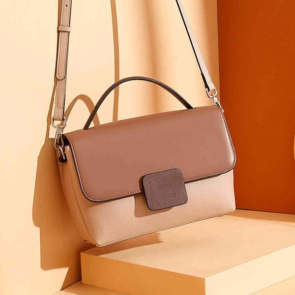 women's bag 2020 new fashion and versatile leather with one shoulder cross carrying casual color contrast
women's bag 2020 new fashion and versatile leather with one shoulder cross carrying casual color contrast