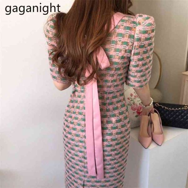 women spring summer ruched o neck dress elegant plaid short sleeve back bow tie lady midi party bodycon es 210601, Black;gray
women spring summer ruched o neck dress elegant plaid short sleeve back bow tie lady midi party bodycon es 210601, Black;gray