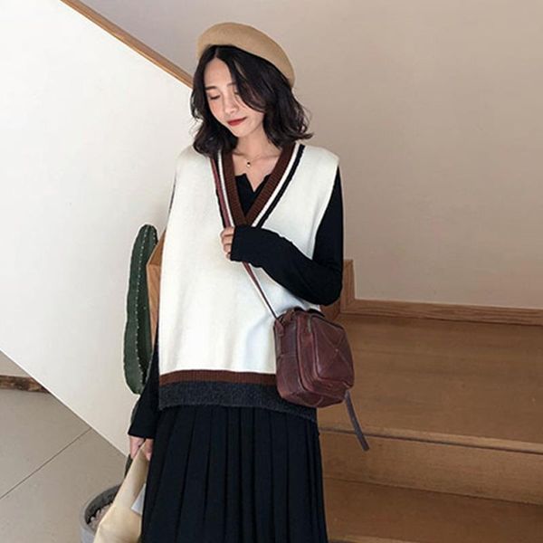women's vests college style v-neck knitted vest 2021 autumn and winter sweater lazy goddess fan contrast color sleeveless women, Black;white
women's vests college style v-neck knitted vest 2021 autumn and winter sweater lazy goddess fan contrast color sleeveless women, Black;white