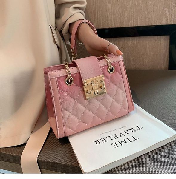 new european and american retro lingge chain bag ins net red fashion one shoulder cross bag women's portable messenger
new european and american retro lingge chain bag ins net red fashion one shoulder cross bag women's portable messenger