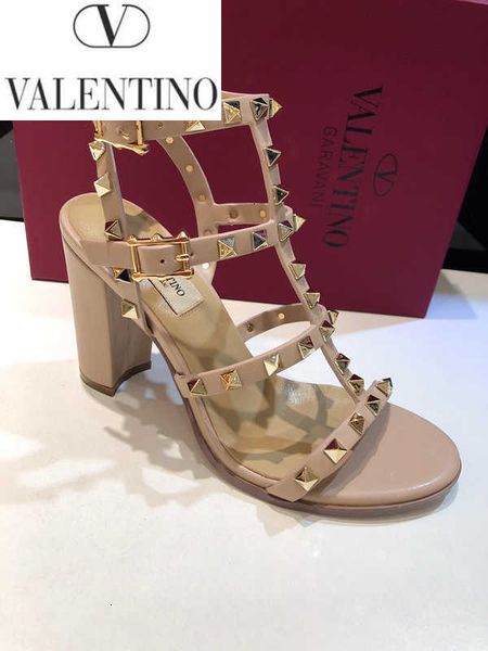 designer luxury brand women high heels sandals slippers mules slides pumps loafers ballerinas sneakers dress shoes ppur, Black;white
designer luxury brand women high heels sandals slippers mules slides pumps loafers ballerinas sneakers dress shoes ppur, Black;white