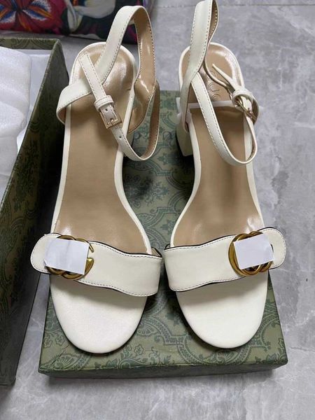 classic shoe high heeled designer sandals coarse heel leather suede woman shoes gglvlouis
vittonysl
vutton 7cm s, Black
classic shoe high heeled designer sandals coarse heel leather suede woman shoes gglvlouis
vittonysl
vutton 7cm s, Black