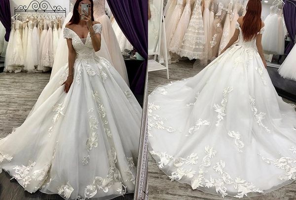 vintage unique v neck wedding dresses bridal gowns off the shoulder with sleeves princess tulle long train wedding reception dress boho, White
vintage unique v neck wedding dresses bridal gowns off the shoulder with sleeves princess tulle long train wedding reception dress boho, White