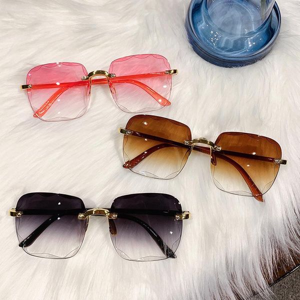 sunglasses women trending fashion frameless glasses gradient lenses vintage men luxury designer driving eyeglasses uv400, White;black
sunglasses women trending fashion frameless glasses gradient lenses vintage men luxury designer driving eyeglasses uv400, White;black