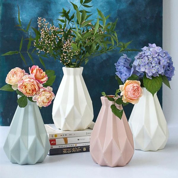 vases modern plastic geometric multifunctional pp resin minimalist style flower pot for home living room table decoration
vases modern plastic geometric multifunctional pp resin minimalist style flower pot for home living room table decoration
