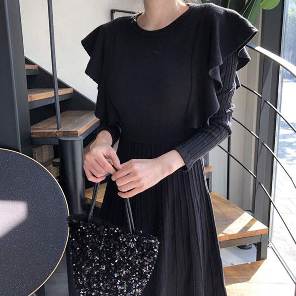 new 2021 japanese style women's autumn fashion designer simple thin elegant seller pleated crew neck long sleeve 1 xc2f, Black;gray 
new 2021 japanese style women's autumn fashion designer simple thin elegant seller pleated crew neck long sleeve 1 xc2f, Black;gray