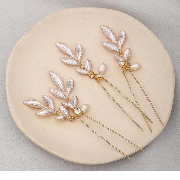 3 pcs wedding hairpins tiara freshwater pearls golden bridal hair clips rhinestone barrettes women hair ornaments acc qyldgx 
3 pcs wedding hairpins tiara freshwater pearls golden bridal hair clips rhinestone barrettes women hair ornaments acc qyldgx