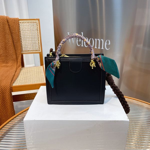 luxury shoulder bags totes designer handbags crossbody handbag tote bag genuine leather high-quality fashion brand 2 style with original box
luxury shoulder bags totes designer handbags crossbody handbag tote bag genuine leather high-quality fashion brand 2 style with original box