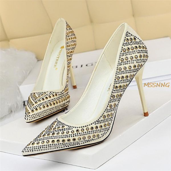 dress shoes 2021 spring women rivet pointed toe high heels female thin heel ladies luxury glitter crystal wedding party, Black
dress shoes 2021 spring women rivet pointed toe high heels female thin heel ladies luxury glitter crystal wedding party, Black