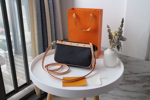 designers women shoulder bags luxurys handbags brown flower highquality messenger chain strap cross body ladies flap purse clutch totes with
designers women shoulder bags luxurys handbags brown flower highquality messenger chain strap cross body ladies flap purse clutch totes with