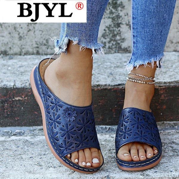 new women summer wedge slippers round toe sandals comfortable sandals open toe platform outer wear woman beach slippers, Black
new women summer wedge slippers round toe sandals comfortable sandals open toe platform outer wear woman beach slippers, Black