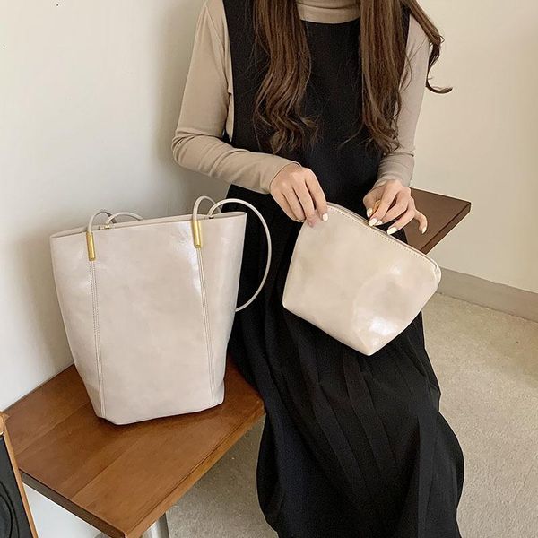 evening bags 2021 ladies shoulder bag luxury soft pu leather retro large capacity bucket designer handbag big tote composite
evening bags 2021 ladies shoulder bag luxury soft pu leather retro large capacity bucket designer handbag big tote composite