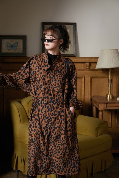 2021 new leopard print trench for women autumn winter long zipper up outerwear duster cardigan coat fashion otlm, Tan;black
2021 new leopard print trench for women autumn winter long zipper up outerwear duster cardigan coat fashion otlm, Tan;black
