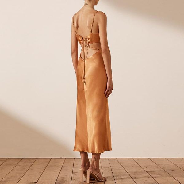 2021 spring/summer new womens clothing satin v-neck backless europe and america cross border tied spaghetti-strap female ghyg, White;black
2021 spring/summer new womens clothing satin v-neck backless europe and america cross border tied spaghetti-strap female ghyg, White;black