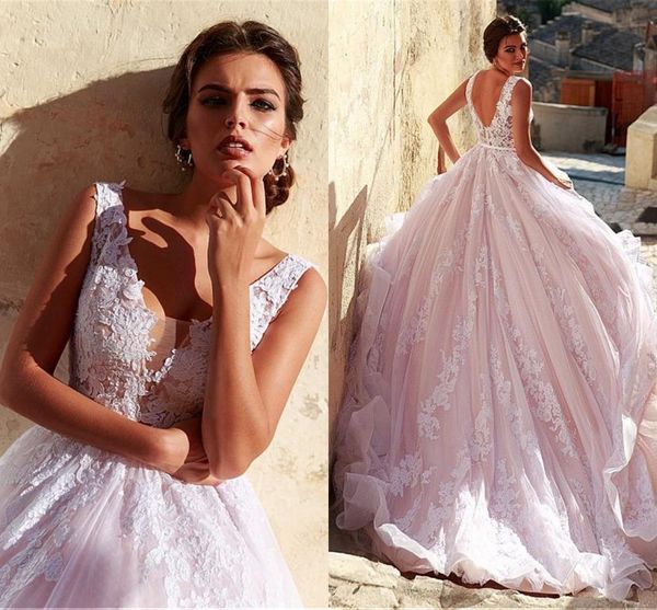 2021 new romantic tulle v-neck neckline a-line wedding with lace appliques pink long bridal gown vestido de festa 5osw, White
2021 new romantic tulle v-neck neckline a-line wedding with lace appliques pink long bridal gown vestido de festa 5osw, White