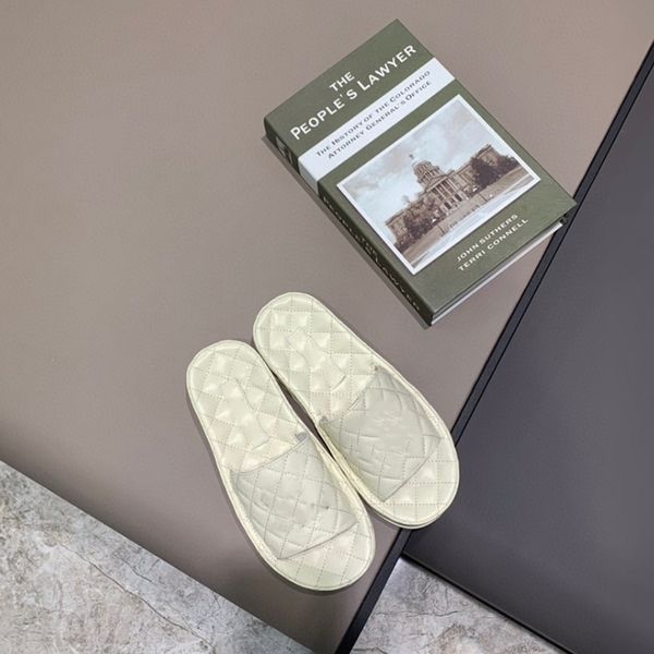 75% off factory outlet sale 2021 luxury brand designer slippers open toe new fashion women's shoes sandals platform ladies casual slide, Black
75% off factory outlet sale 2021 luxury brand designer slippers open toe new fashion women's shoes sandals platform ladies casual slide, Black