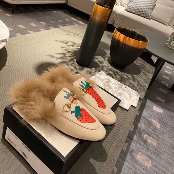 fashion classic women's shoes designer comfortable luxury outsole casual brand wool slippers, Red;white
fashion classic women's shoes designer comfortable luxury outsole casual brand wool slippers, Red;white