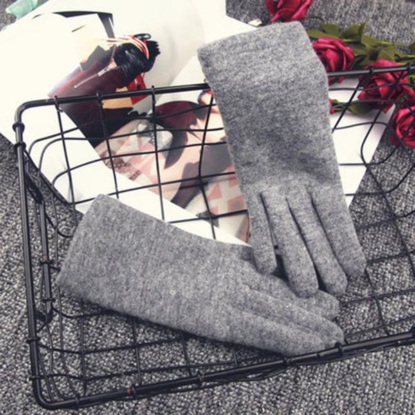 five fingers gloves female cashmere full finger dotted embroidery leopard winter wool touch screen thicken driving warm h14, Blue;gray
five fingers gloves female cashmere full finger dotted embroidery leopard winter wool touch screen thicken driving warm h14, Blue;gray