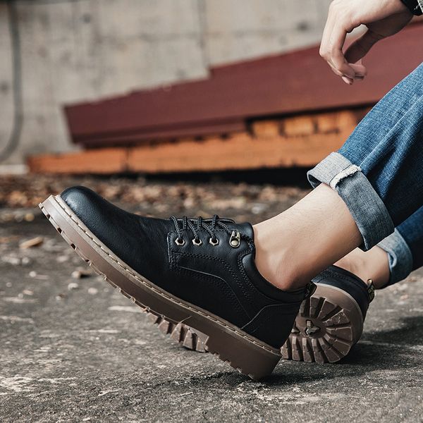 2019 new men casual leather shoes men martins leather shoes work safety shoes winter waterproof ankle botas lace-up, Red;white
2019 new men casual leather shoes men martins leather shoes work safety shoes winter waterproof ankle botas lace-up, Red;white