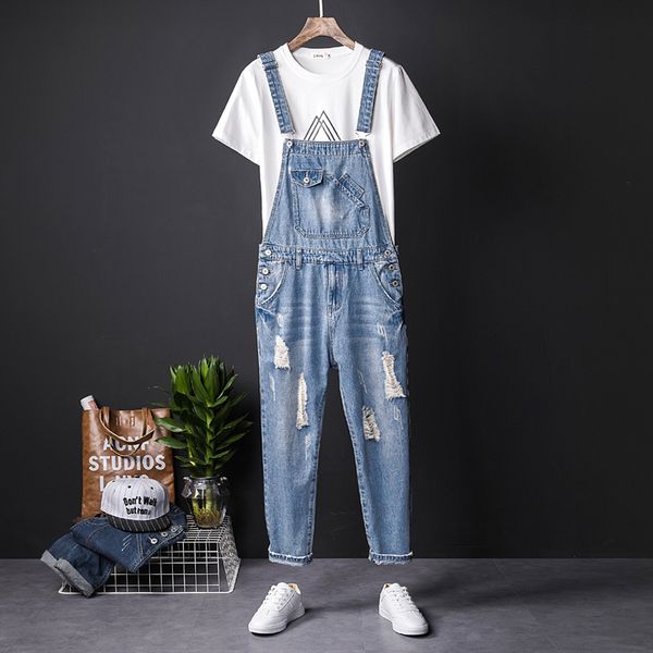 tiktok super popular light blue cropped pants worn beggar jeans men and women wear working bib pants slim fit suspenders
tiktok super popular light blue cropped pants worn beggar jeans men and women wear working bib pants slim fit suspenders