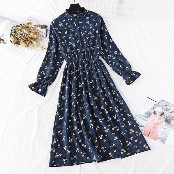 casual dresses 2021 autumn winter sweet women corduroy dress long sleeve floral print high waist a line party female mid-calf vestidos, Black;gray
casual dresses 2021 autumn winter sweet women corduroy dress long sleeve floral print high waist a line party female mid-calf vestidos, Black;gray