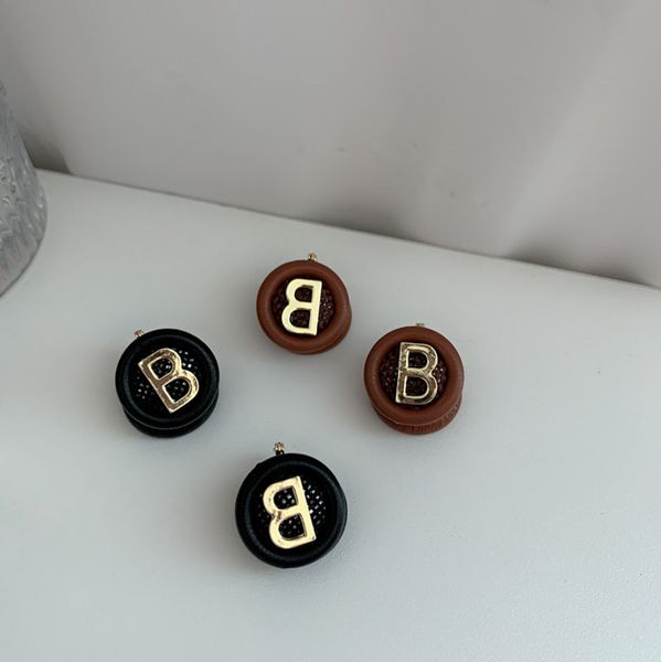 hbp fashion new leather metal button letter women's net red simple temperament earrings, Silver
hbp fashion new leather metal button letter women's net red simple temperament earrings, Silver
