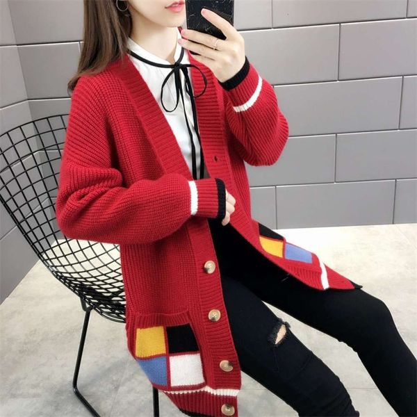 v-neck autumn and winter 2021 korean women's new medium length loose knitted cardigan pocket color matching coat luxury, White;black
v-neck autumn and winter 2021 korean women's new medium length loose knitted cardigan pocket color matching coat luxury, White;black