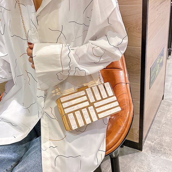 2021 new ladies dinner luxury high-quality marble clutch fashion designer messenger bag shoulder bag
2021 new ladies dinner luxury high-quality marble clutch fashion designer messenger bag shoulder bag