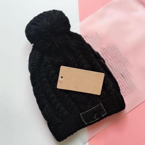 2021 wholesale beanie new winter caps hats women bonnet thicken beanies with real raccoon fur pompoms warm girl caps snapback 360, Blue;gray 
2021 wholesale beanie new winter caps hats women bonnet thicken beanies with real raccoon fur pompoms warm girl caps snapback 360, Blue;gray