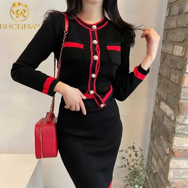 autumn women fashion designer skirt set long sleeve pockets + high waist knee skirt knitting 2 twopiecessuits 211221, White
autumn women fashion designer skirt set long sleeve pockets + high waist knee skirt knitting 2 twopiecessuits 211221, White