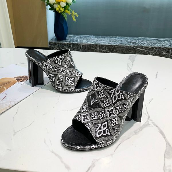 2021 shoes casual women sneakers lace-uptrainers high with box comfortable, light and beautiful oo, Red;white
2021 shoes casual women sneakers lace-uptrainers high with box comfortable, light and beautiful oo, Red;white