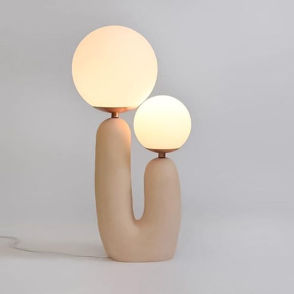 post-modern minimalist creative art living room table lamp nordic bedside bedroom designer model room ball table lamp
post-modern minimalist creative art living room table lamp nordic bedside bedroom designer model room ball table lamp