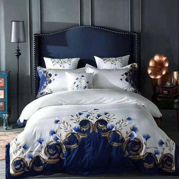 luxury egyptian cotton us king size bedding set white blue embroidery 4pcs bed set duvet cover bed sheet pillowcase
luxury egyptian cotton us king size bedding set white blue embroidery 4pcs bed set duvet cover bed sheet pillowcase