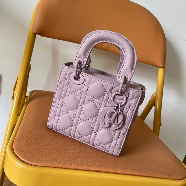 frosted princess diana women's 2021 new one shoulder cross link chain lingge small fragrance leather handbag crossbody bag ysj
frosted princess diana women's 2021 new one shoulder cross link chain lingge small fragrance leather handbag crossbody bag ysj