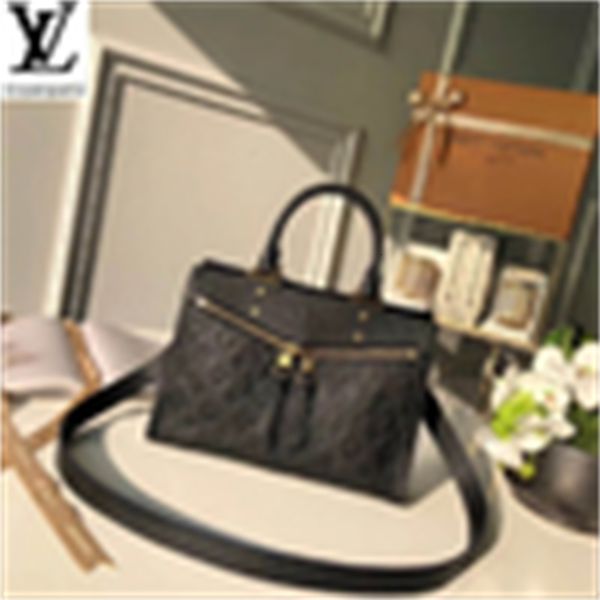 handles zipper handbags brand evening women's designer studded tote m54196 luxury bags w069 shoulder bags totes zipped cross pm body ba
handles zipper handbags brand evening women's designer studded tote m54196 luxury bags w069 shoulder bags totes zipped cross pm body ba
