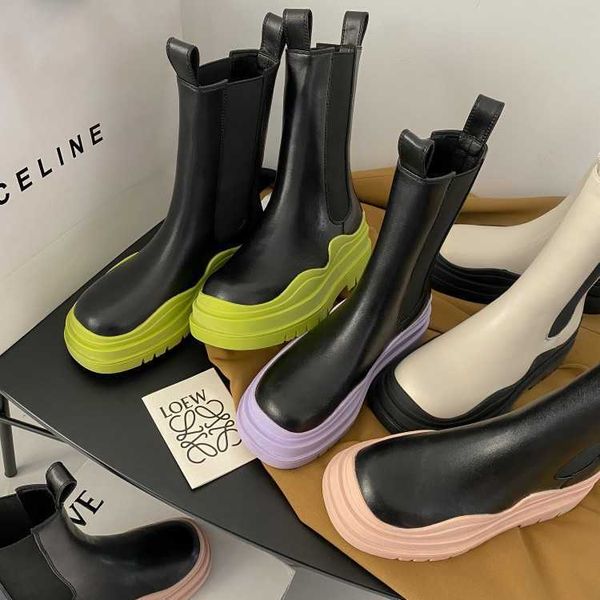 2021 autumn and winter color thick bottom chimney boots leisure thin single muffin medium tube martin women's short, Black
2021 autumn and winter color thick bottom chimney boots leisure thin single muffin medium tube martin women's short, Black