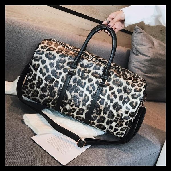 duffel bags short-distance business travel bag, large-capacity leopard print contrast color tote one-shoulder portable sports gym bag
duffel bags short-distance business travel bag, large-capacity leopard print contrast color tote one-shoulder portable sports gym bag