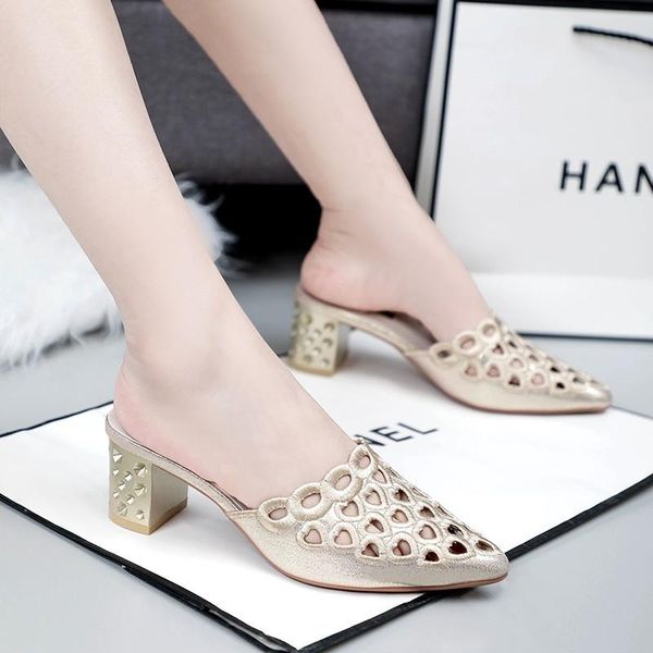 slippers 2021 spring and summer women's solid color stitching pointed fairy style outer wear rhinestone hollow comfortable v, Black
slippers 2021 spring and summer women's solid color stitching pointed fairy style outer wear rhinestone hollow comfortable v, Black